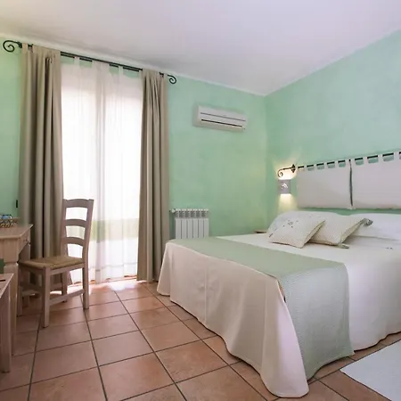 S'anninnia Гостевой дом Гоннеза