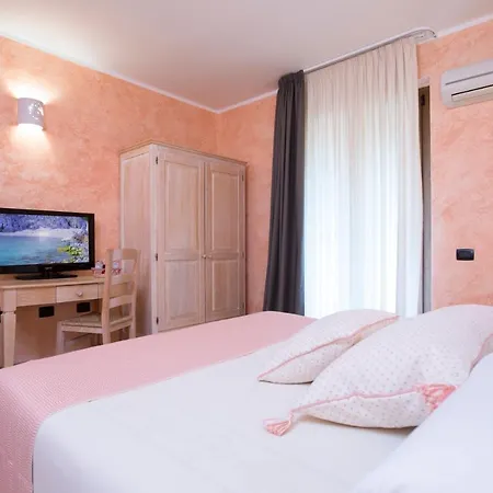 Гостевой дом S'anninnia 4*